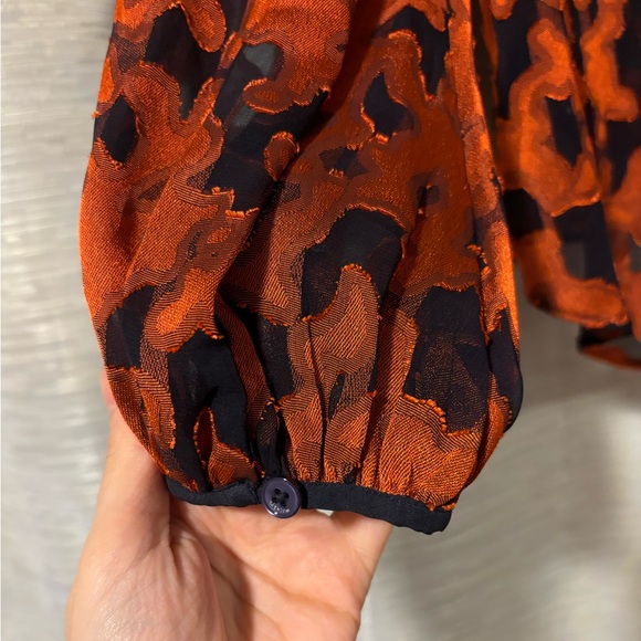 Babaton Blouse - Picture 3 of 9